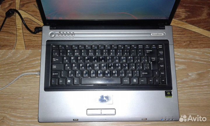 RoverBook Voyager V550 WH рабочий 2ядра память- 2г