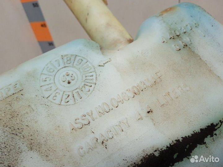 Бачок омывателя лобового стекла Dodge Stratus JA