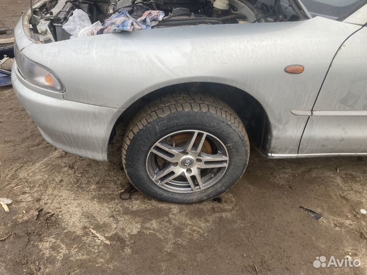 Передние крылья mitsubishi galant 7