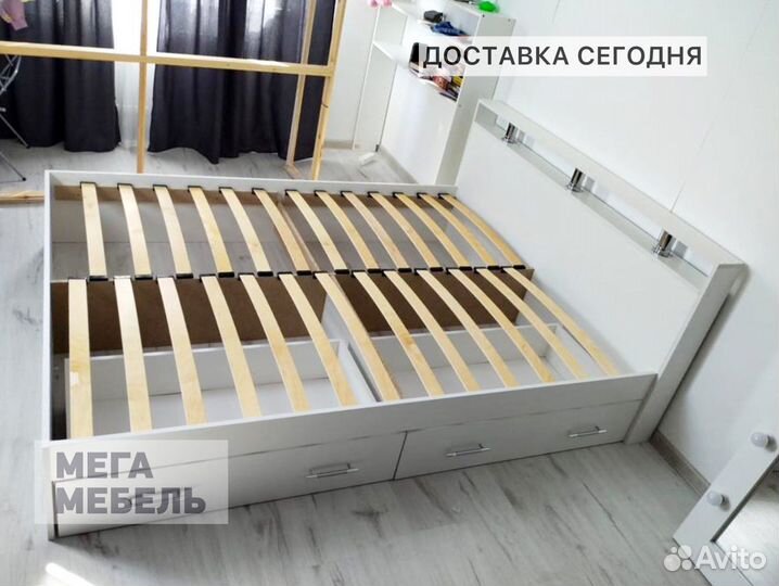 Кровать двуспальная