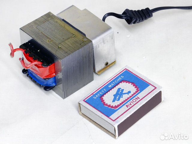 Трансформатор с платой стабилизатора 12В