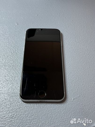 iPhone SE (2020), 64 ГБ