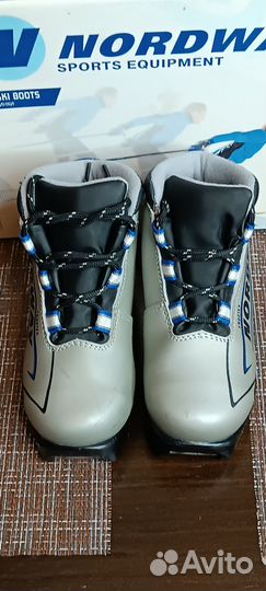 Лыжи детские 130 с ботинками 28 размер