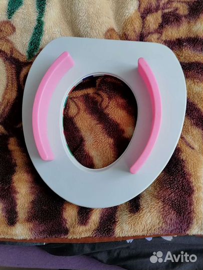 Крышка для унитаза новая