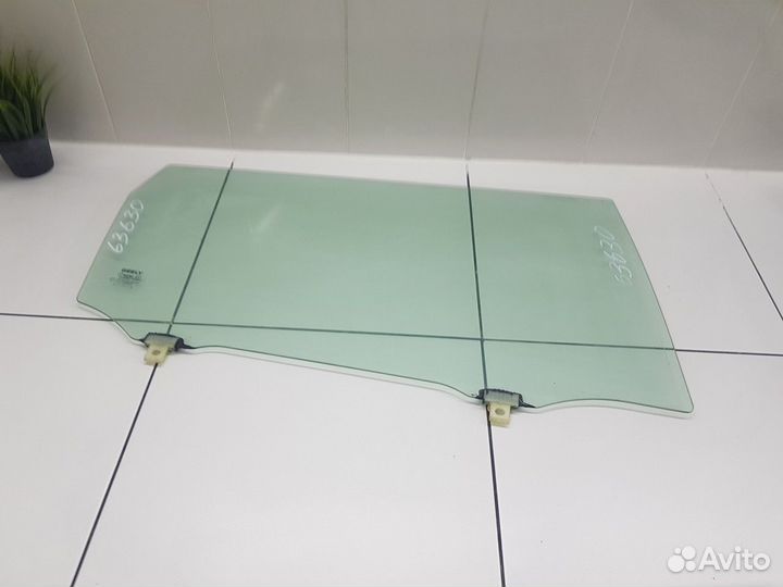 Стекло двери заднее правое (Geely Atlas)