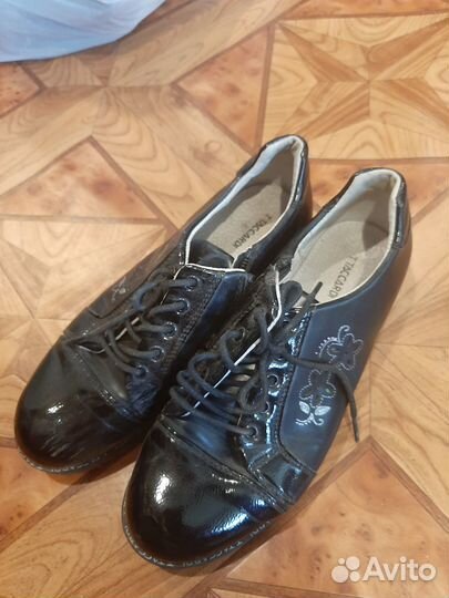 Ботинки для девочки 35 - 36 размер