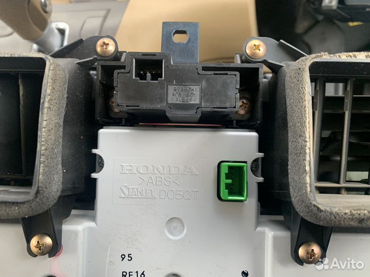 Штатный монитор мультимедиа хонда илюзион