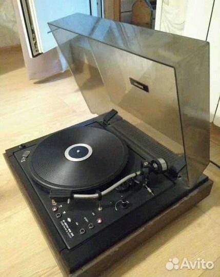 Проигрыватель высшего класса Estonia 009