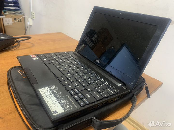 Нетбук Acer Aspire one