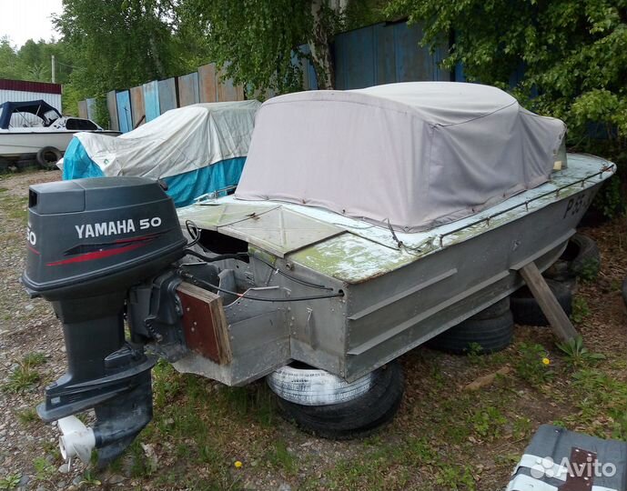 Лодка с мотором