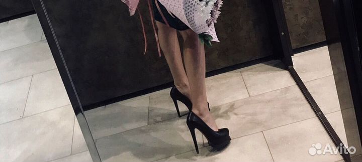 Туфли на каблуке