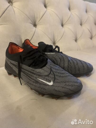 Футбольные бутсы nike phantom