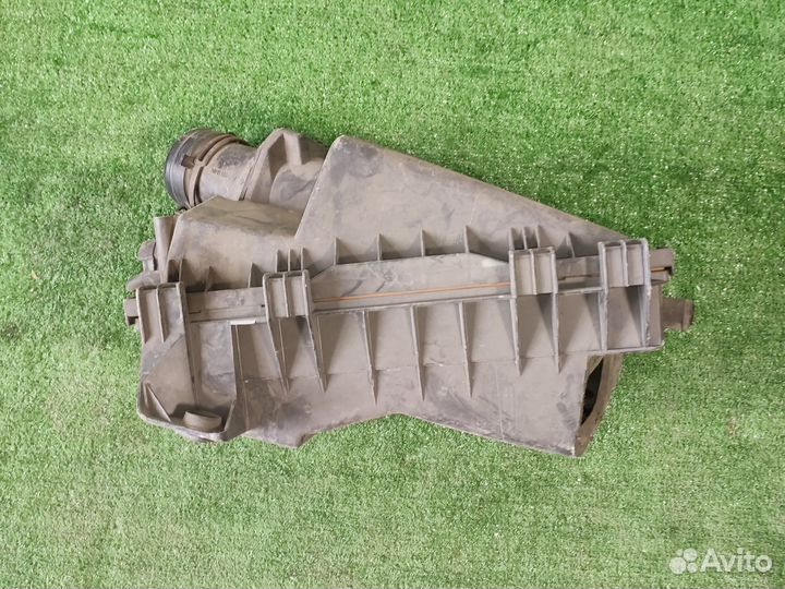 Корпус воздушного фильтра skoda octavia a4