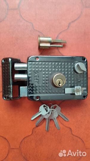 Дверной замок 'Apex' б/у