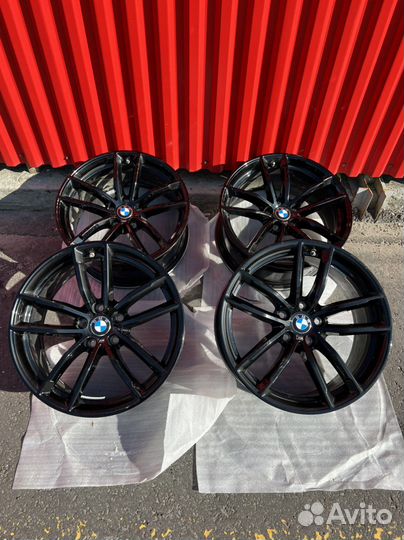 Лиски литые r18 BMW 662 M стиль цвет Jet black
