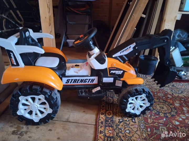 Трактор экскаватор