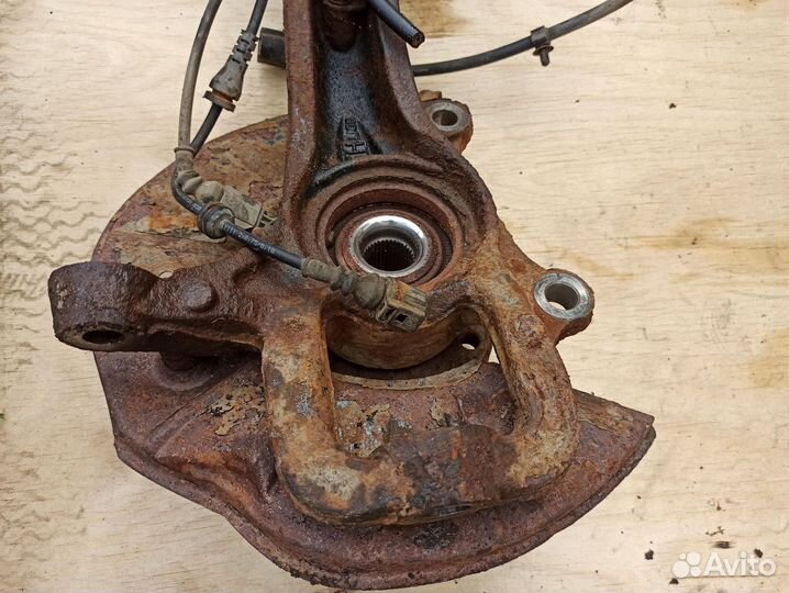 Кулак поворотный Volkswagen Touareg 7L