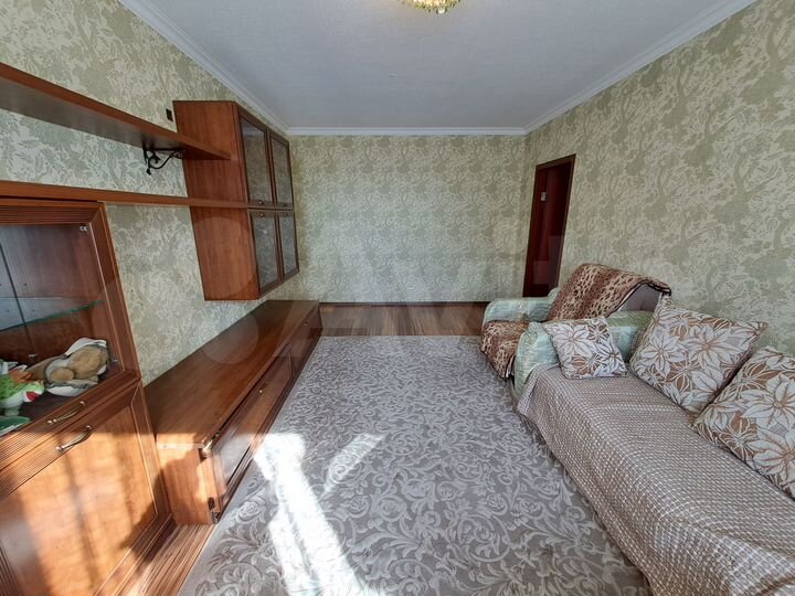 2-к. квартира, 55 м², 8/10 эт.