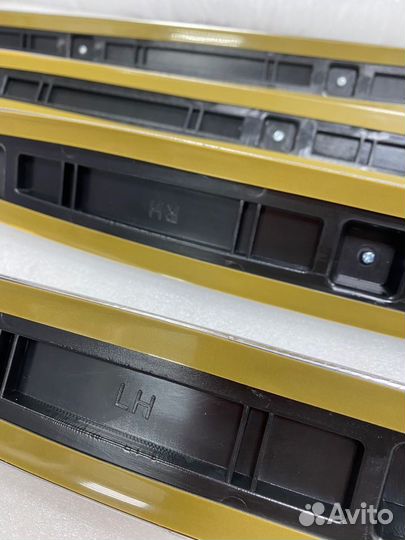 Молдинги дверей Lexus LX570 / LX450d