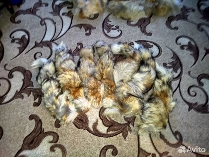 Хвостики лисы для новогодних костюмов и помпонов