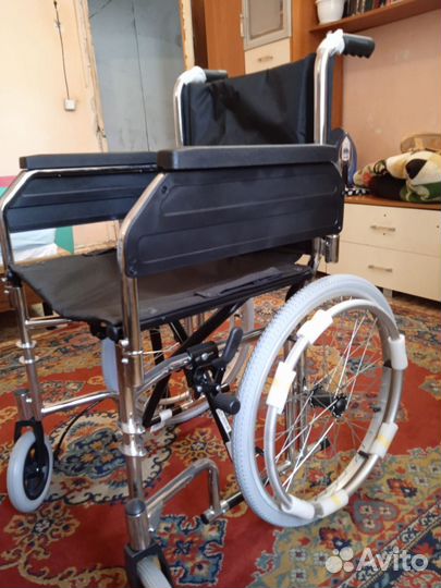 Инвалидная коляска новая