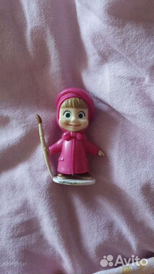 Фигурка Маша и Медведь киндер макси свитбокс