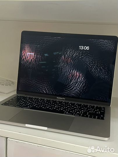 Macbook pro 13 2017 256gb