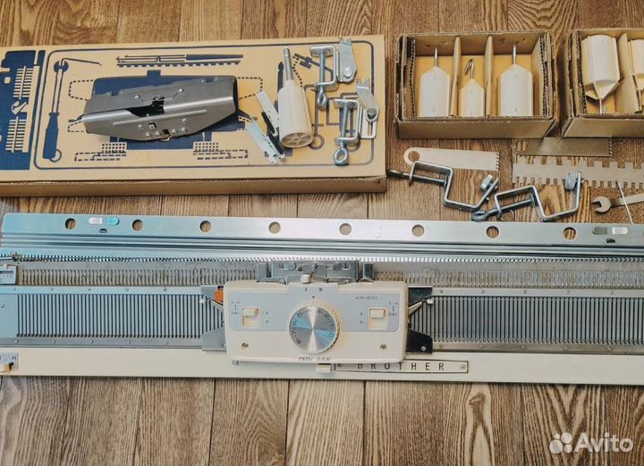 Вязальная машина Нижние фонтуры