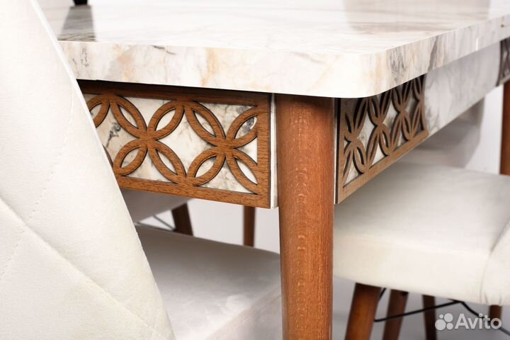 Кухонный стол и 6 стульев