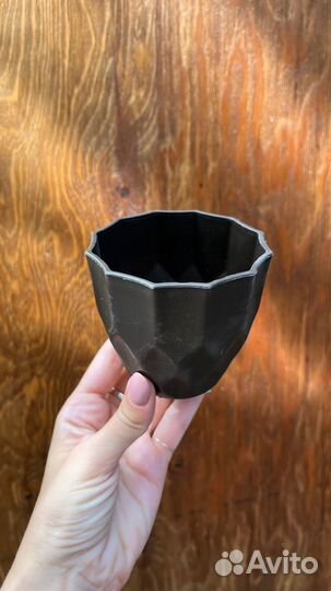 Горшок для цветов пластиковый