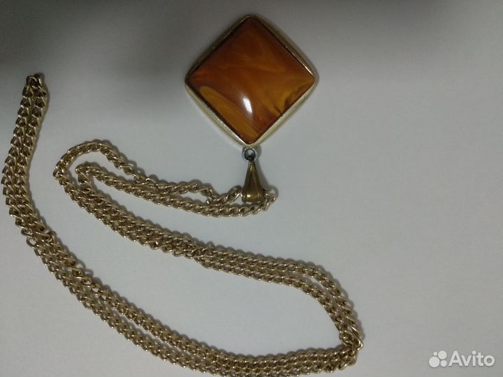 Янтарное ожерелье