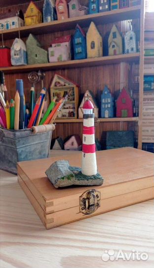 Миниатюрный маяк 9 сантиметров плюс 33 открытки