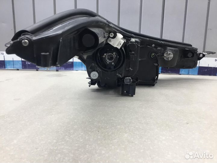 Фара левая Toyota C-HR 2017