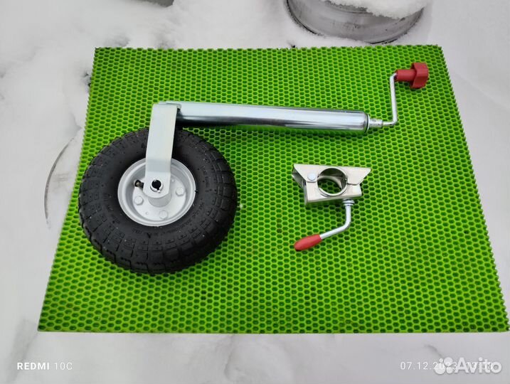 Подкатное колесо для прицепа пневматическое новое