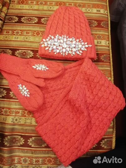 Комплект шапка и варежки