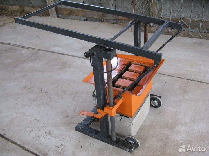 Вибростанок для производства блоков