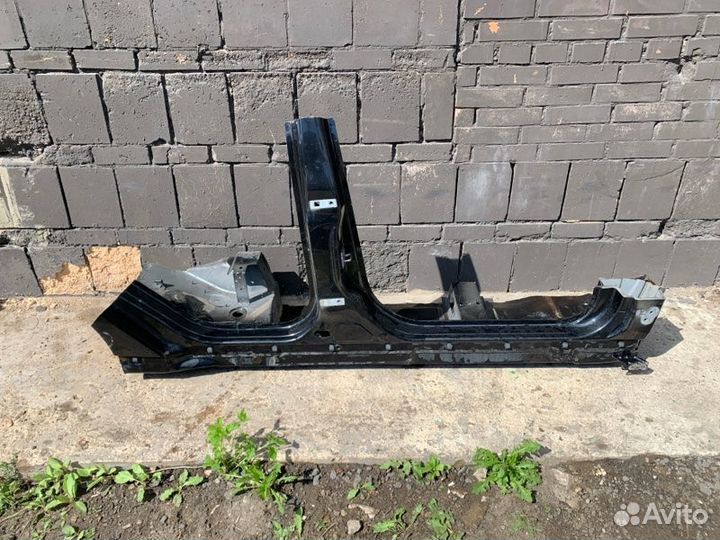 Порог правый Ford Focus/Focus RS/Focus ST