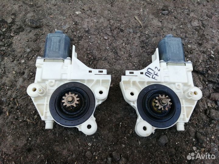 Мотор стеклоподъемника передний Ford Focus 2