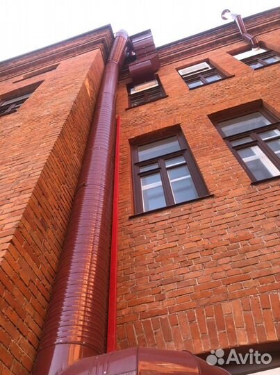 Вертикальные вент системы на фасадах домов