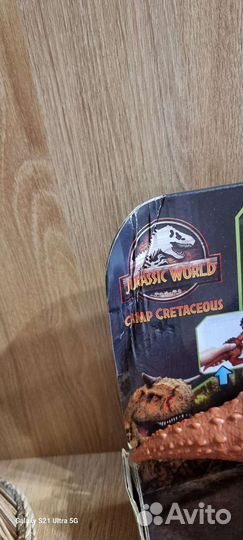 Динозавр Jurassic World Carnotaurus 