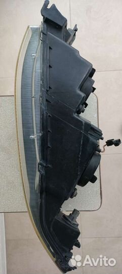 Правая фара на Mitsubishi Galant, Leqnum