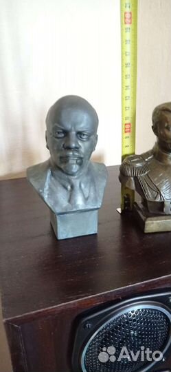 Бюсты. статуэтки