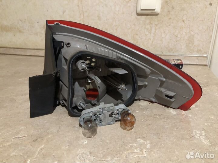 Задний фонарь Ford mondeo 4