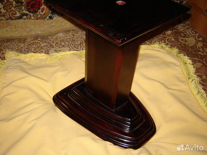 Стойки под акустику