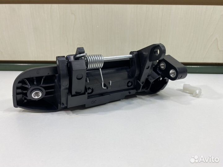 Ручка двери Toyota Hiace передняя правая