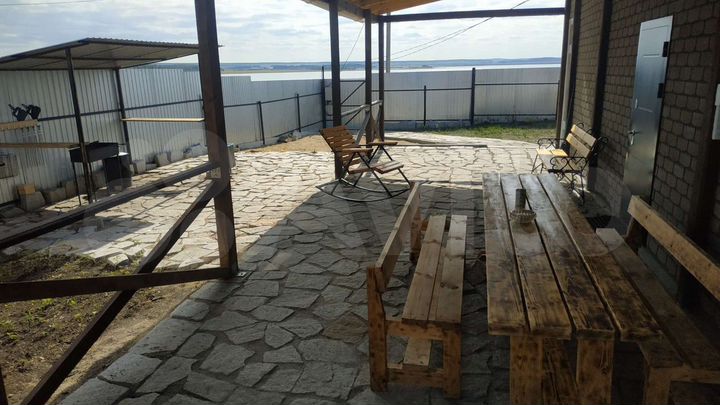 Коттедж 180 м² на участке 8 сот.