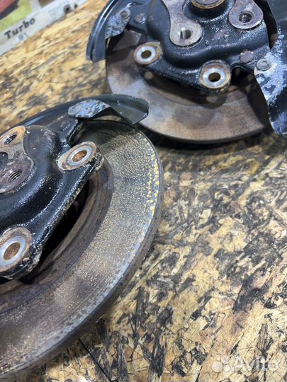 Ступица задняя цапфа Рено Меган 3