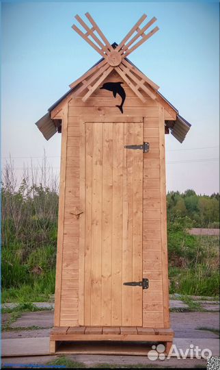 Дачный туалет деревянный