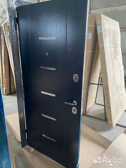 Дверь входная 7,5 см серебро