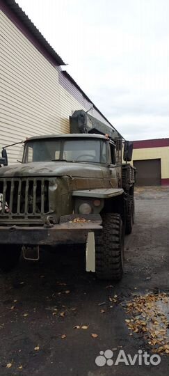 Бортовой грузовик Урал 4320 с КМУ Kato, 1986